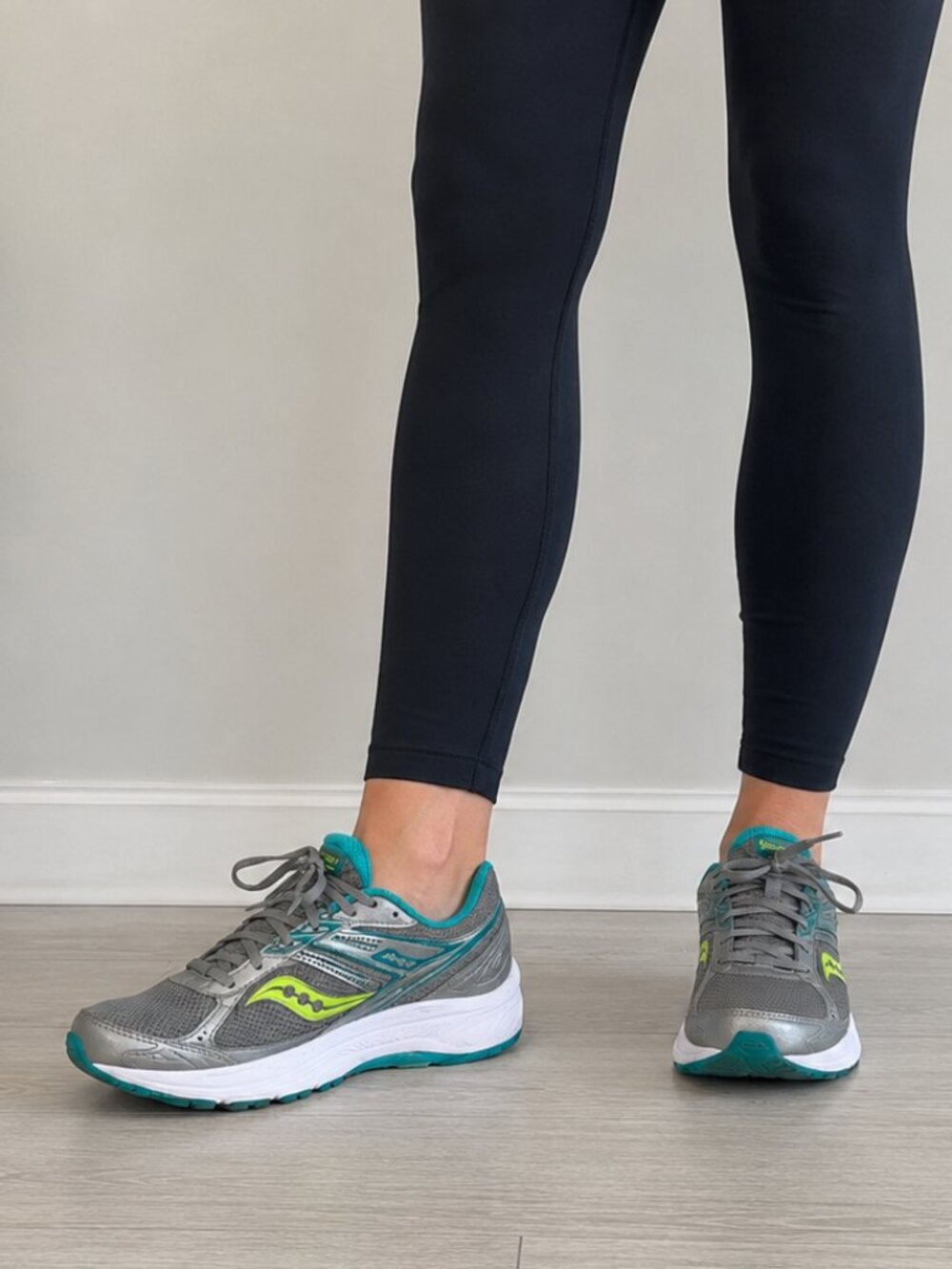 Saucony Cohesion 14 Women’s Running Shoes Gray Teal Athletic Sneakers Size 7.5